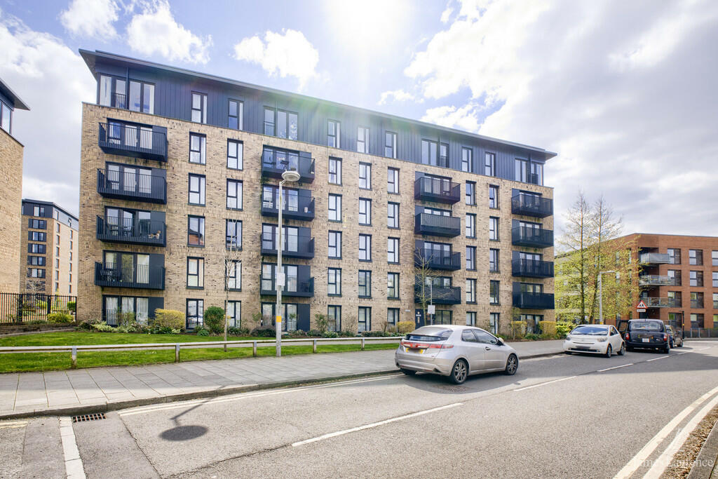 2 bedroom ground floor flat for rent in Melrose Apartments, Bell Barn Road, Park Central, B15