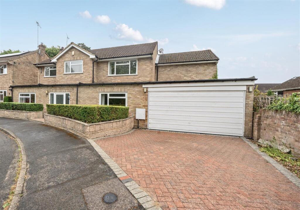 Main image of property: Broom Acres, Sandhurst, Berkshire, GU47 8PN