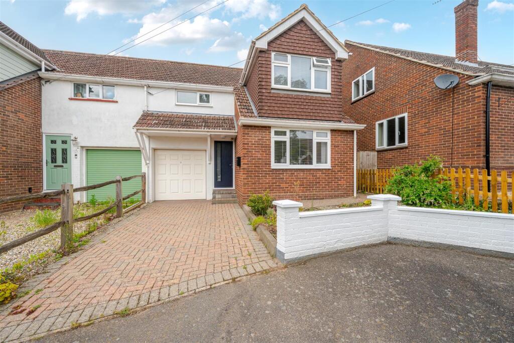 Main image of property: Caves Farm Close, Sandhurst, Berkshire, GU47 8EA