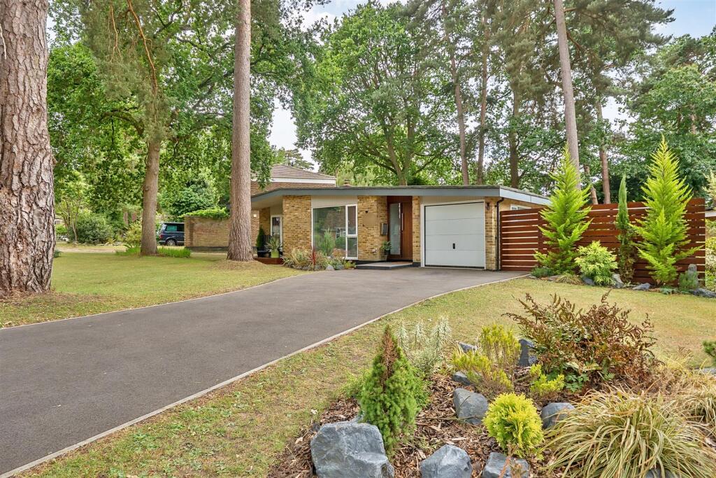 Main image of property: Heathermount Drive Crowthorne, Berkshire, RG45 6HJ