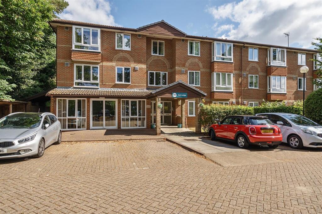 Main image of property: Oak Lodge, New Road, Crowthorne, Berkshire, RG45 6SL