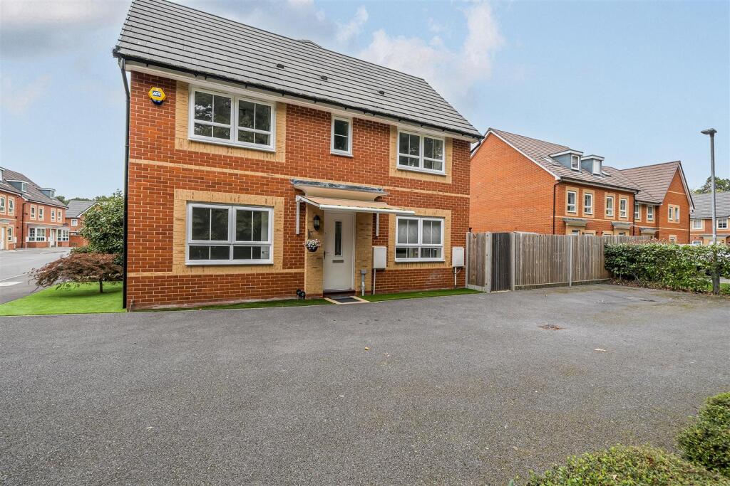 Main image of property: Compton Mead, Crowthorne, Berkshire, RG45 7FH