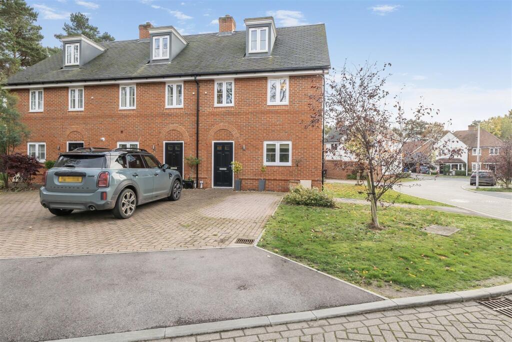 Main image of property: Charity Way, Crowthorne, Berkshire, RG45 6GU