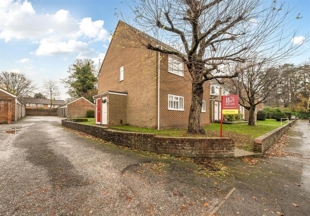 Main image of property: Barracane Drive, Crowthorne, Berkshire, RG45 7NU