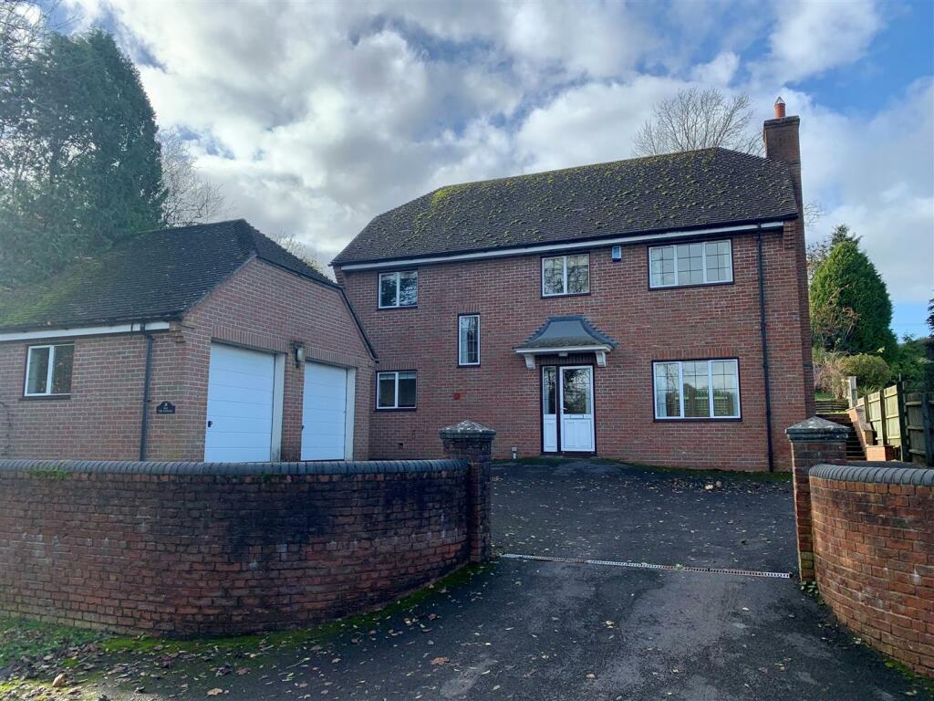 4 bedroom detached house for sale in Over Street, Stapleford, Salisbury