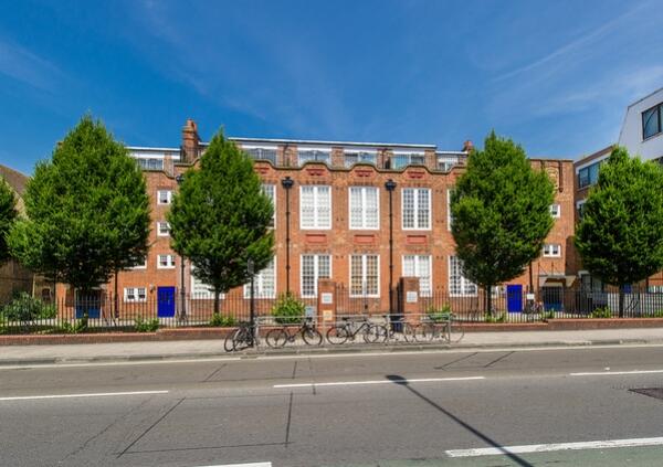 Main image of property: Stephenson House, Thames Street, Oxford OX1 1SL