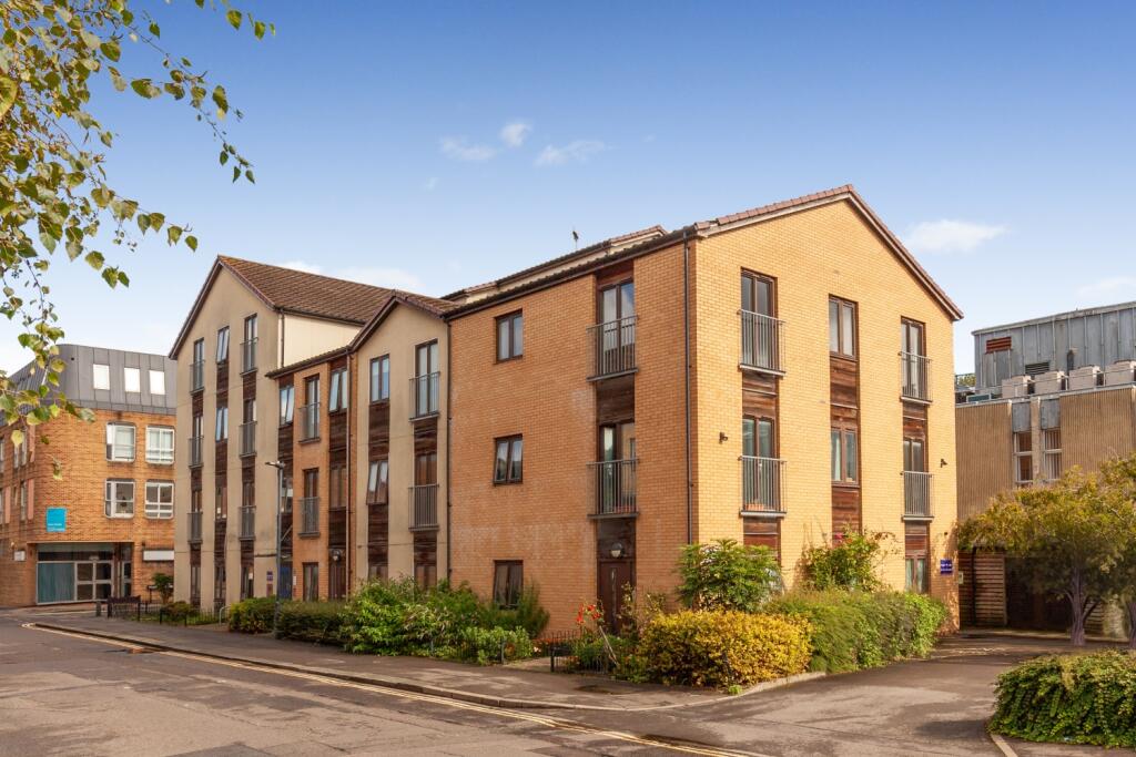 2 bedroom apartment for rent in Albert House, Albion Place, Oxford