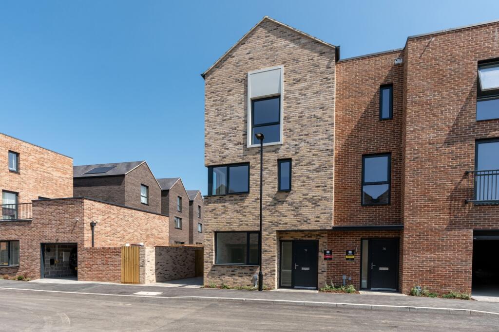 Main image of property: Lady White Crescent, Oxford, Oxfordshire, OX2