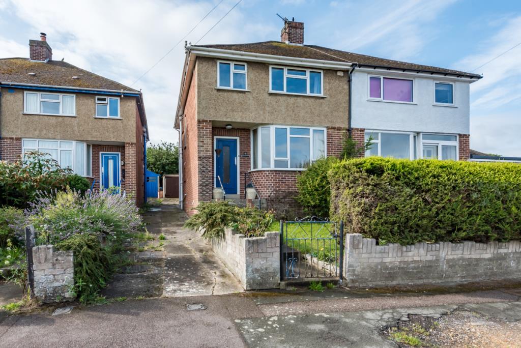 Main image of property: Maple Close, Botley OX2 9DZ
