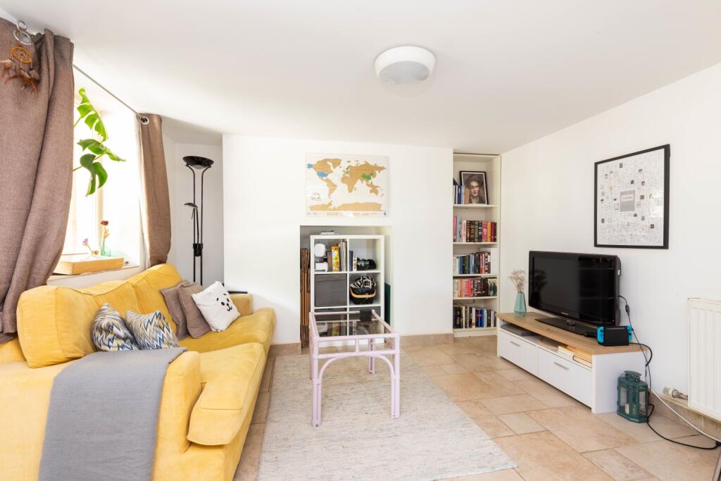 Main image of property: Abingdon Road, Oxford, Oxfordshire, OX1