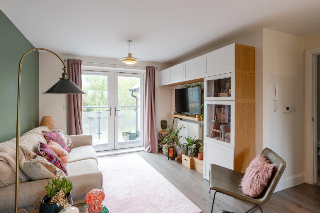 Main image of property: Shelley House, Cricket Road, Oxford, OX4