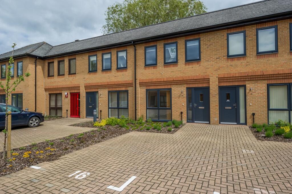 Main image of property: Lakesmere Close, Kidlington, OX5