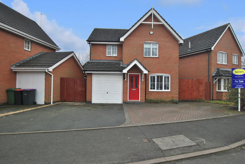 3 bedroom detached house