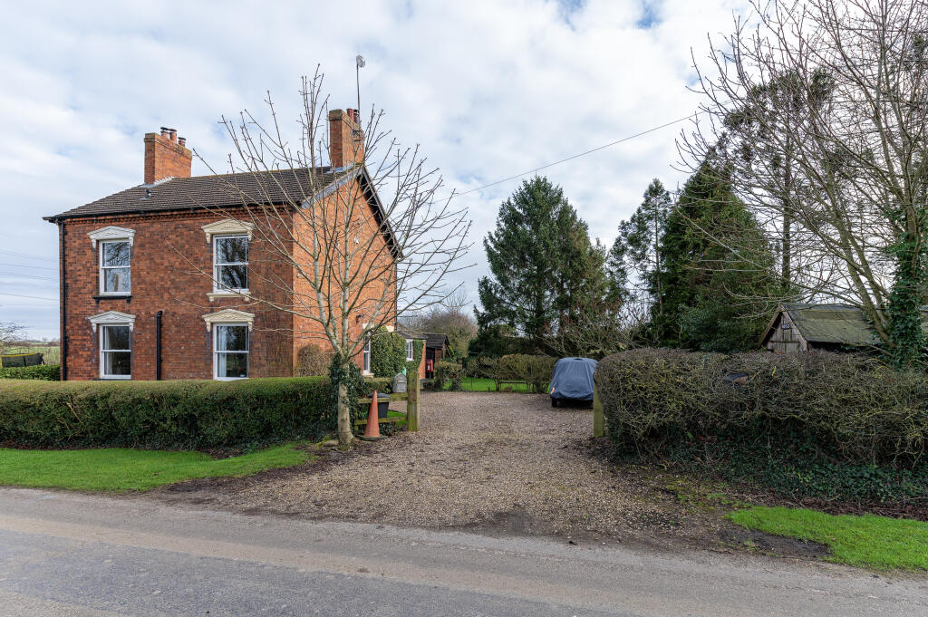 2 bedroom semidetached house for sale in Gaddesby Lane, Melton Mowbray