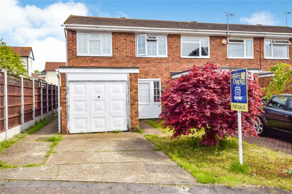 3 bedroom end of terrace house for sale in Tiptree Close, Hornchurch, RM11