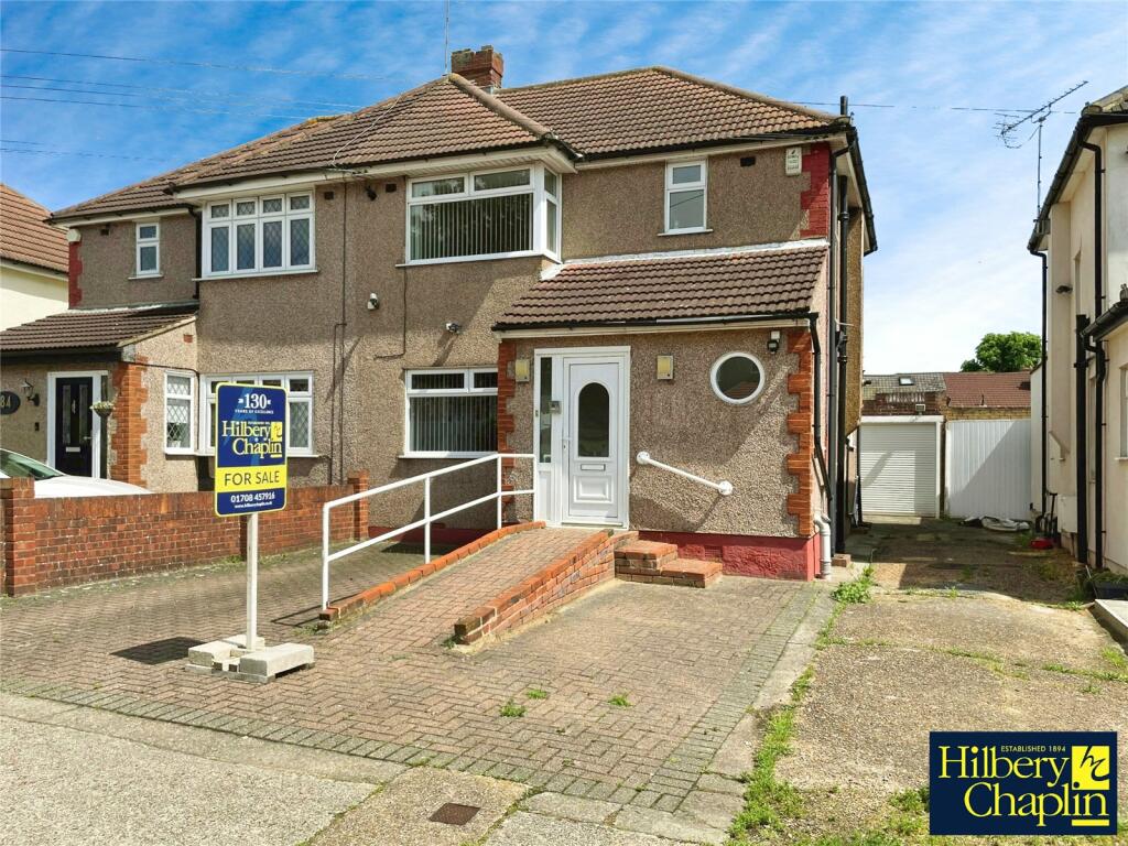 3 bedroom semidetached house for sale in South End Road, Hornchurch, RM12