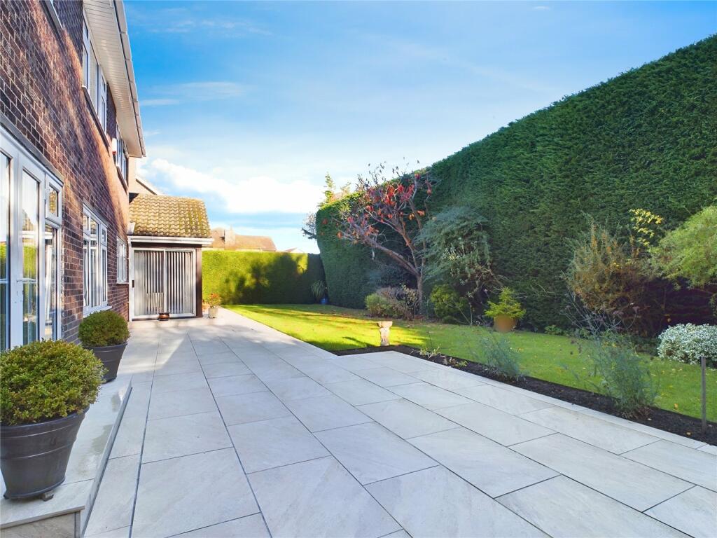 Additional property image - Bowhay, Hutton Mount, Brentwood, Essex, CM13