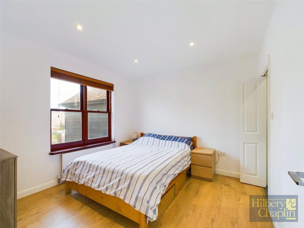 Additional property image - Fryerning Lane, Ingatestone, Essex, CM4