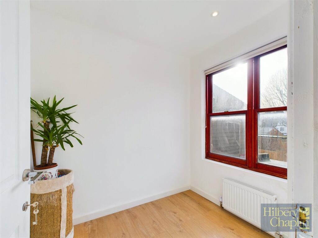 Additional property image - Fryerning Lane, Ingatestone, Essex, CM4