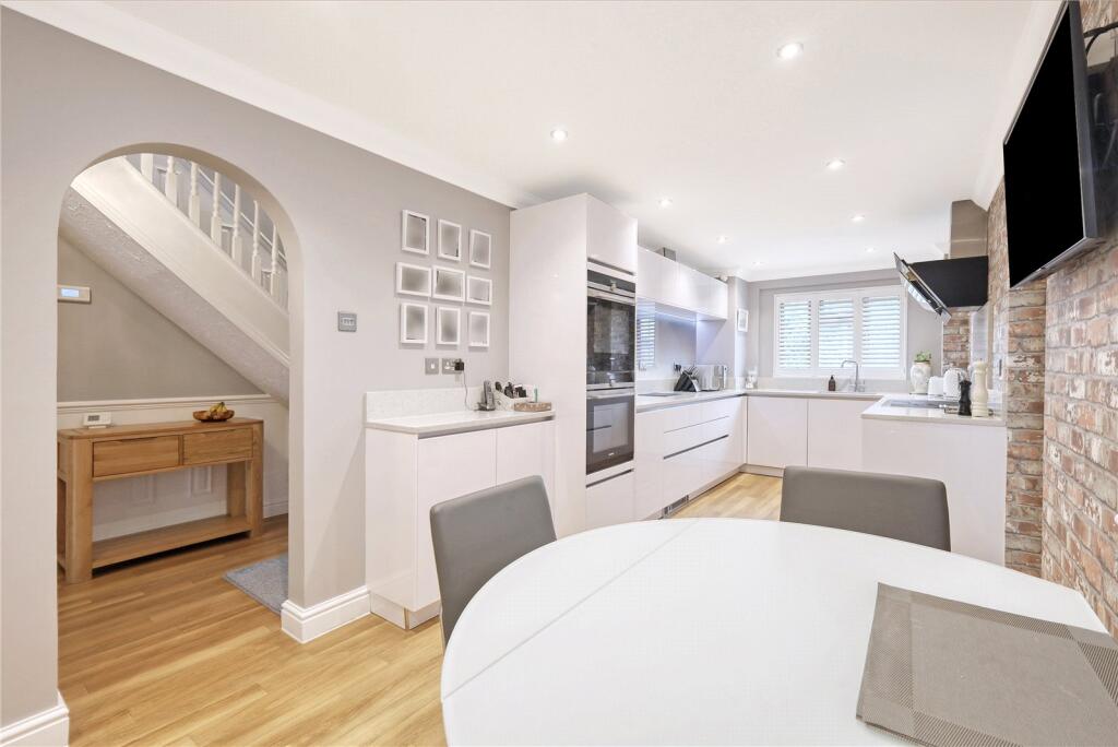 Additional property image - Roman Road, Mountnessing, Brentwood, Essex, CM15
