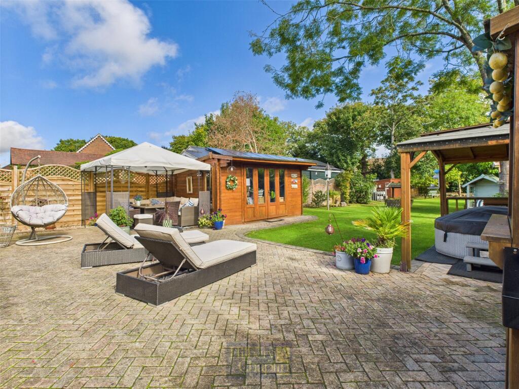 Main image of property: Ingrave Road, Brentwood, Essex, CM13