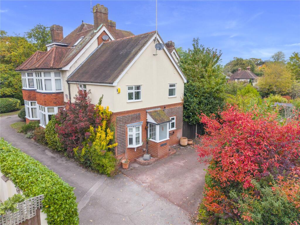 Main image of property: Glendale Close, Shenfield, Brentwood, Essex, CM15