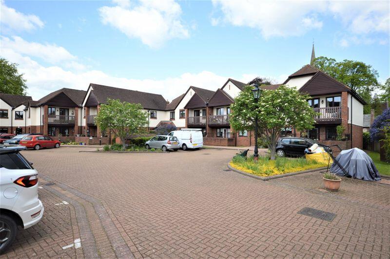 2 bedroom retirement property for sale in Princes Risborough, HP27