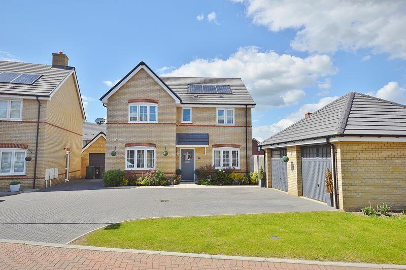 4 bedroom detached house for sale in Longwick , HP27