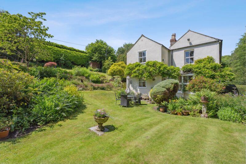 4 bedroom character property for sale in Speen, HP27