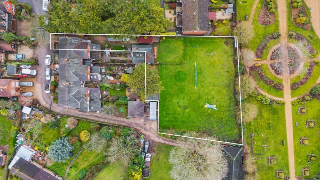 Main image of property: Queens Road, Princes Risborough, HP27 + PLOT