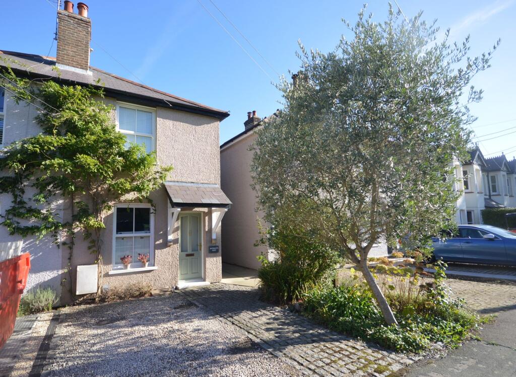 Main image of property: Penn Street, Amersham, HP7