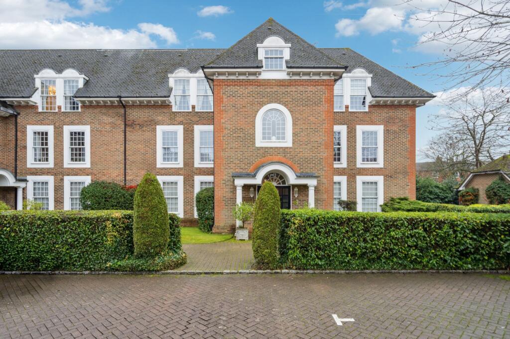 Main image of property: Crossways, Beaconsfield, HP9