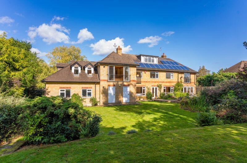 5 bedroom detached house for sale in Coleshill, Amersham , HP7