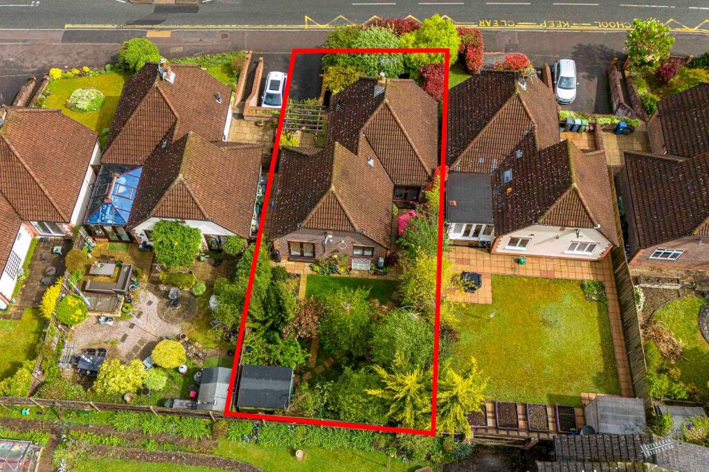 Main image of property: 204 Kingsmead Road, High Wycombe, HP11