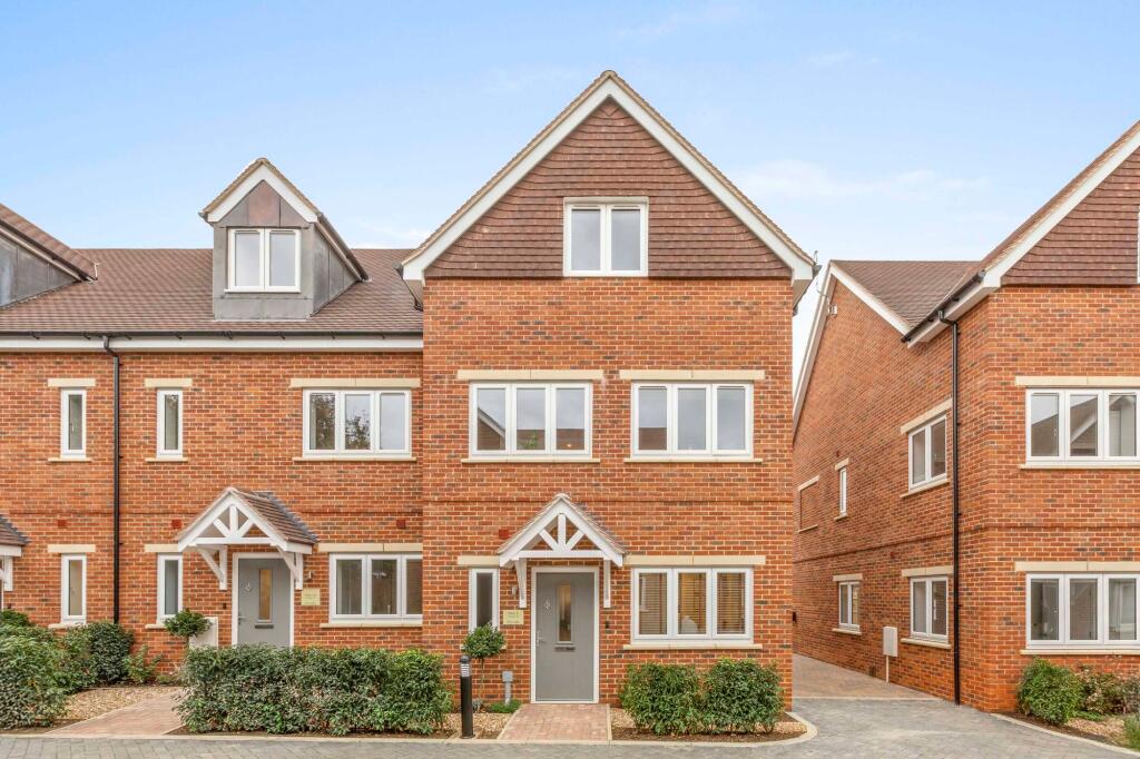 Main image of property: Jubilee Mews, Buckinghamshire, HP13