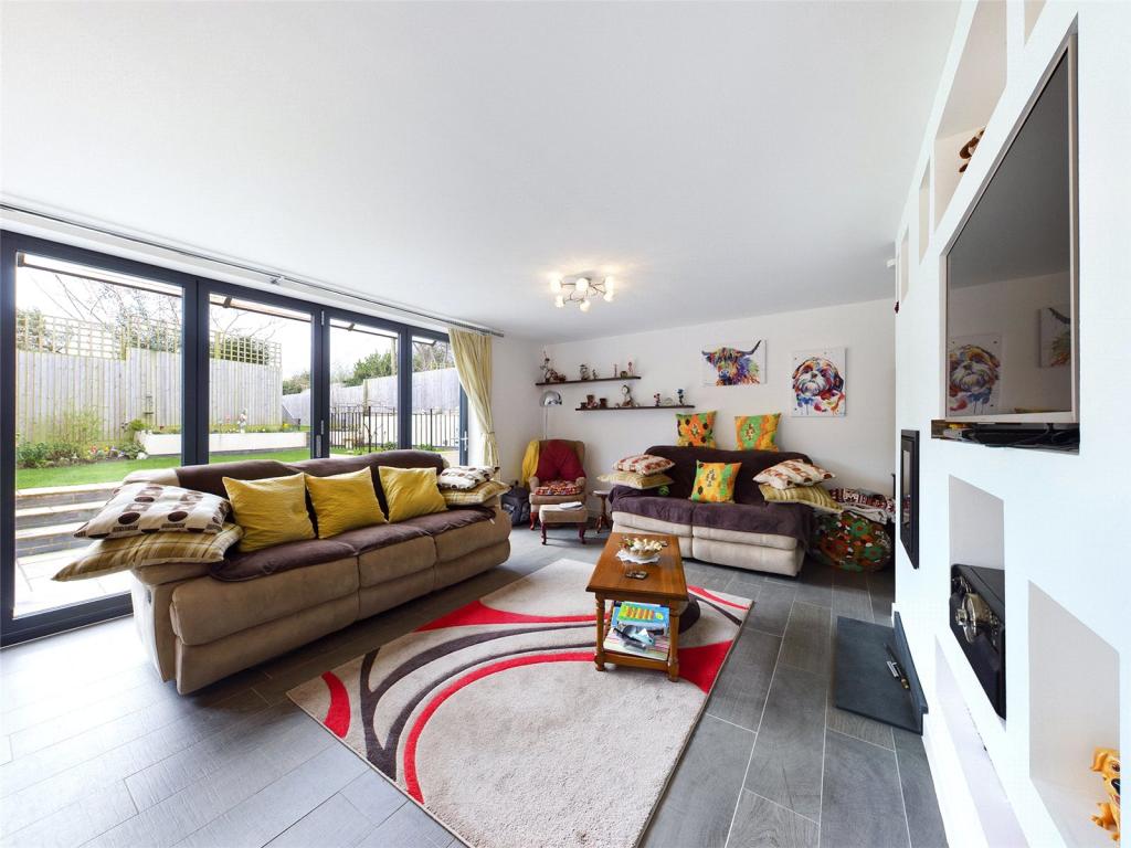 4 bedroom detached house for sale in Chapel Close, Llangrove, Rosson