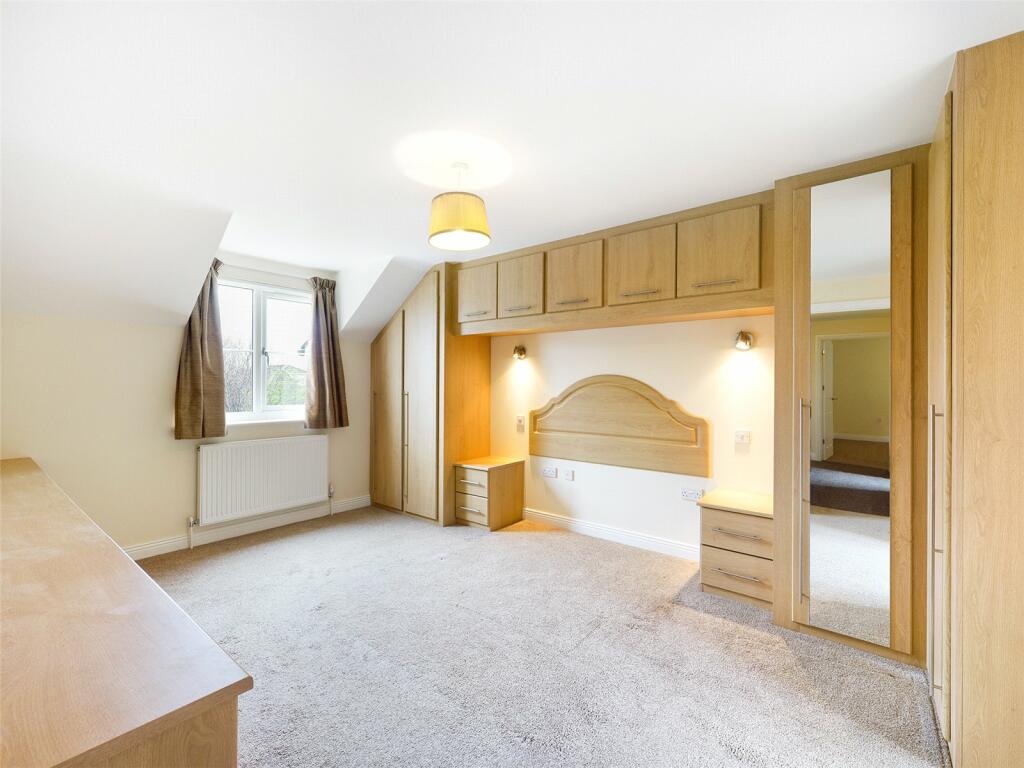 4 bedroom detached house for sale in Fernbank Road, RossonWye, Hfds, HR9