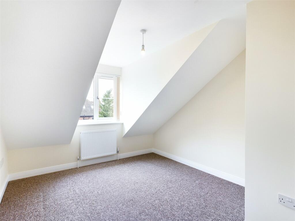 4 bedroom detached house for sale in Fernbank Road, RossonWye, Hfds, HR9