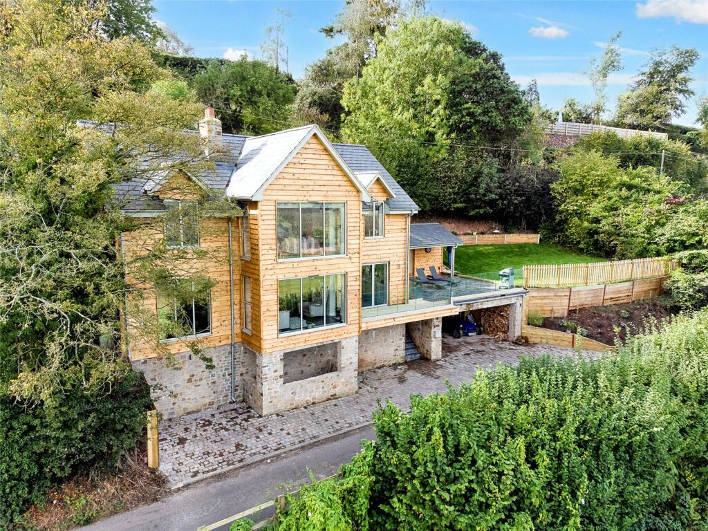 4 bedroom detached house for sale in Linton, RossonWye, Herefordshire