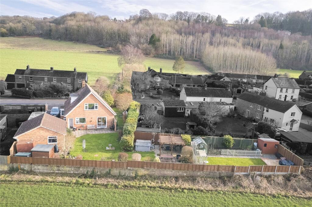 3 bedroom detached house for sale in Walford, RossonWye