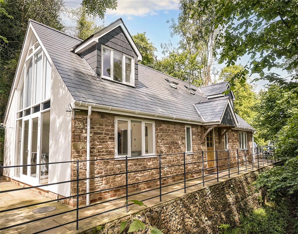 Main image of property: Hoarwithy, Hereford, Herefordshire, HR2