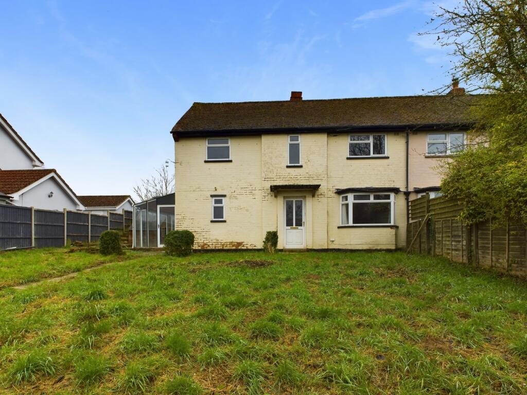 3 bedroom semi-detached house