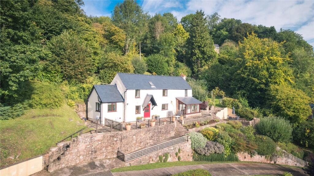 Main image of property: Hoarwithy, Hereford, Herefordshire, HR2
