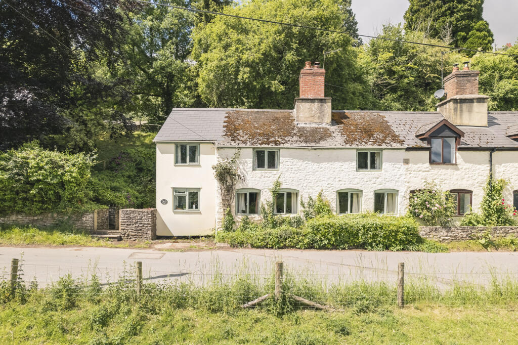 Main image of property: Hoarwithy, Hereford, Herefordshire, HR2