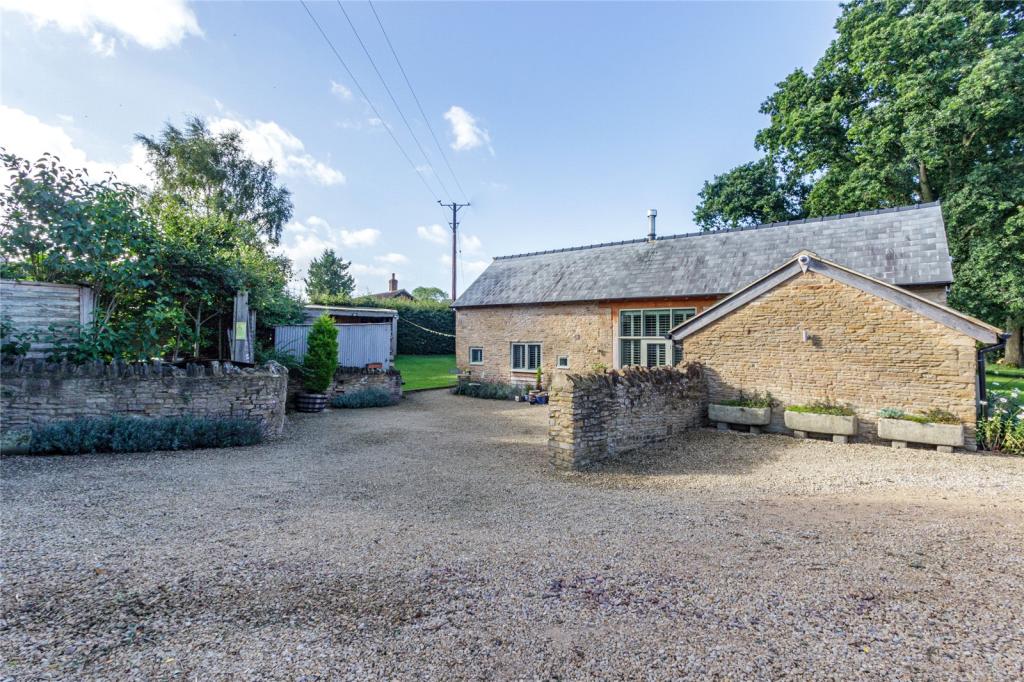 2 bedroom detached house for sale in Gorsley, RossonWye