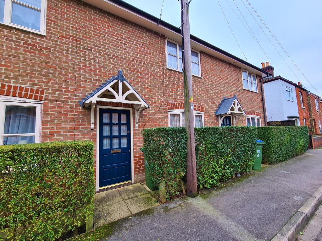 2 bedroom terraced house for rent in North Road, St Denys, SO17