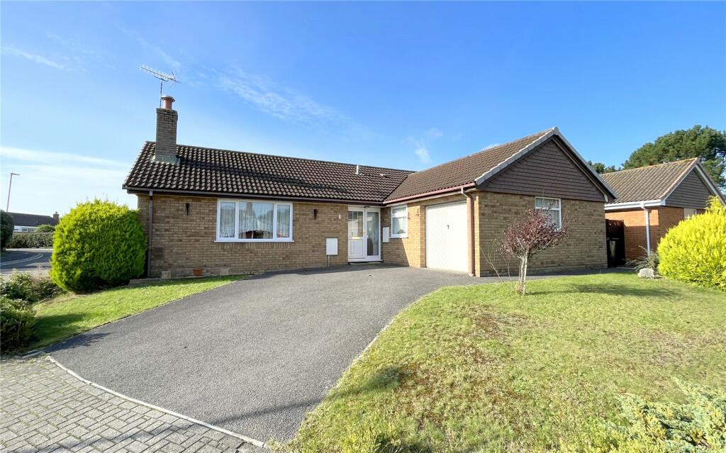 3 bedroom bungalow for sale in Burdock Close, Highcliffe, Christchurch