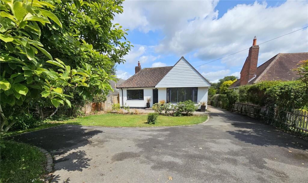 Main image of property: Lymington Road, Highcliffe, Dorset, Christchurch, BH23
