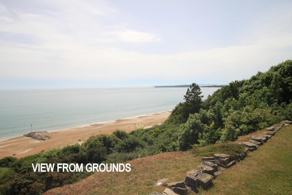 2 bedroom apartment for sale in Rothesay Point, Wharncliffe Road