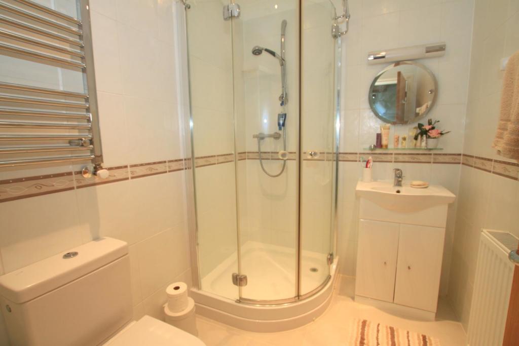 2 bedroom apartment for sale in Rothesay Point, Wharncliffe Road